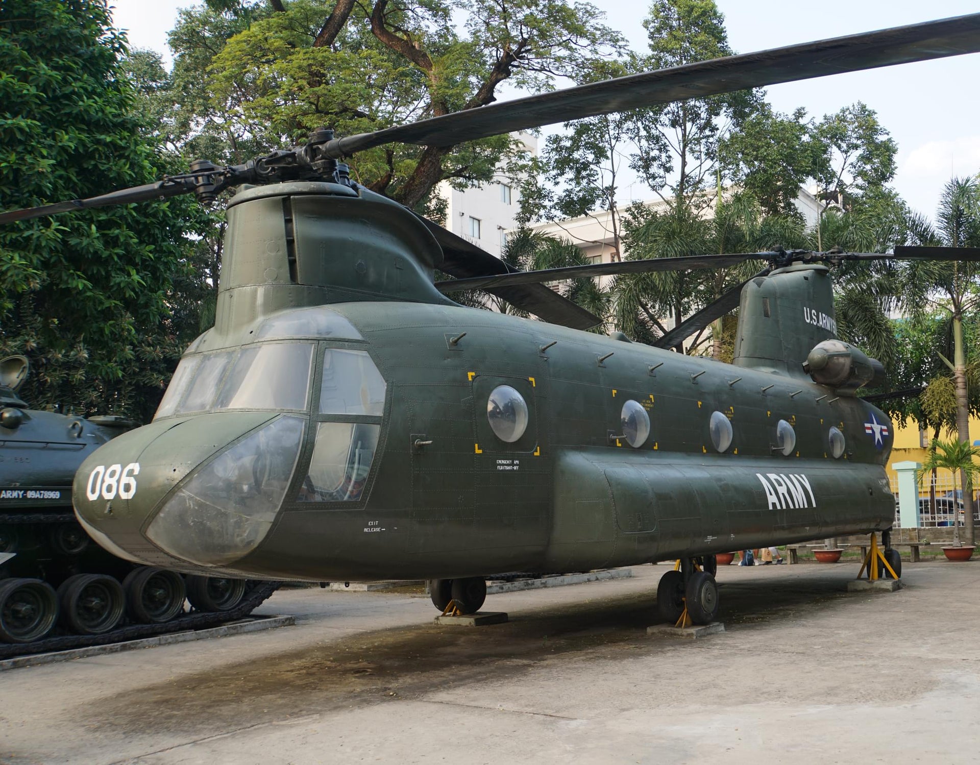 CH-47 Chinook